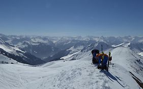 Das alpine Lifestyle Berghotel Madlener
